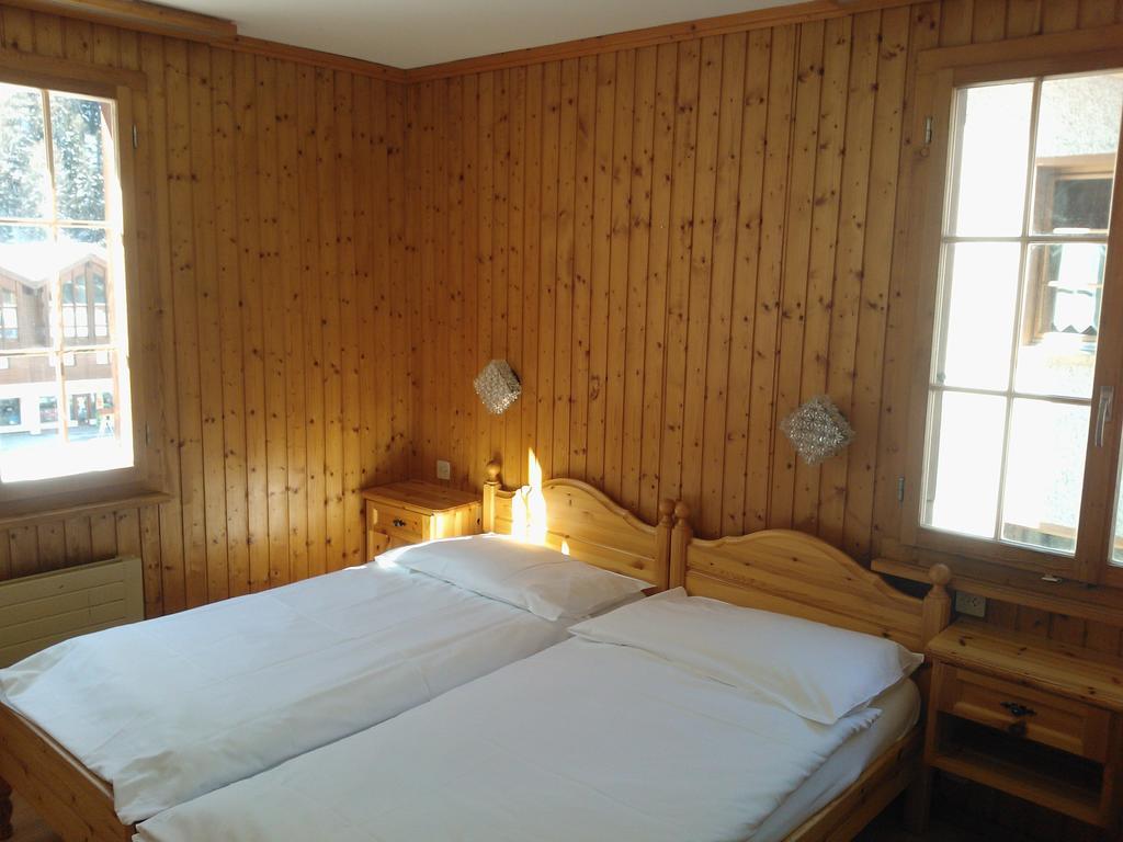 Hotel - Petit-Dejeuner Le Trift Zinal Habitación foto